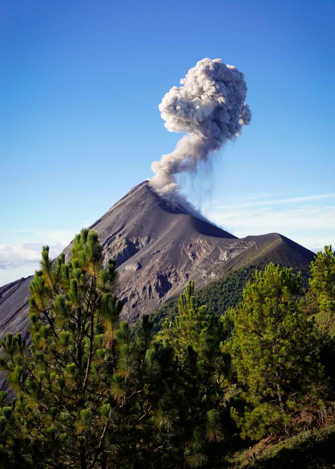 Insivumeh reportó mayor actividad sísmica en el Volcán de Fuego.jpg